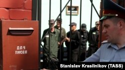 Заключенные колонии, иллюстративное фото