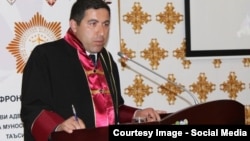 Адвокат Бузургмехр Ёров.