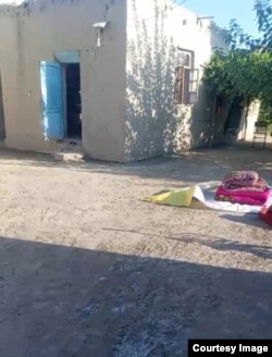 Шабнам Эшонқулова яшаган уй. Ўзи юборган видеодан олинган скриншот.