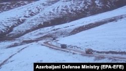 Ադրբեջանական ռազմական ավտոմեքենաներ Քելբաջարի լեռներում, արխիվ