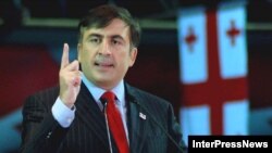 Оставивший пост президента Михаил Саакашвили рассчитывает вернуть его уже в январе