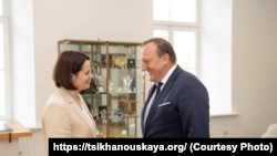 Сьвятлана Ціханоўская і міністр унутраных спраў Літвы Ўладзіслаў Кандратовіч, Вільня, 8 ліпеня 2025