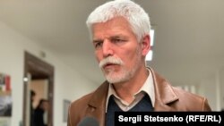 Повернення Росії до політики партнерства та до поважання міжнародних норм не зашкодить її безпеці, запевняє колишній голова Військового комітету НАТО Петр Павел