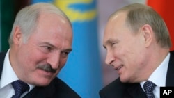 Олександр Лукашенко напередодні звернувся до президента РФ Володимира Путіна з проханням розмістити на території країни російську систему «Орєшнік»