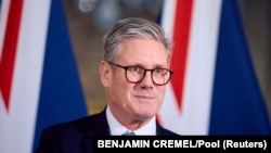 «Ні, ми не перебуваємо у стані війни, але Україна, безумовно, перебуває у стані війни, тому що в Україну вторглася Росія»