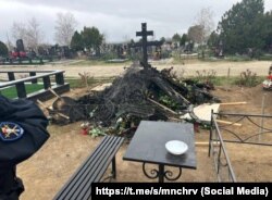 Могилу загиблого російського воєнкору Олександра Федорчака у Нижньогірському району спалили невідомі, 31 березня 2025 року