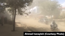 نمایی از شهر چاریکار مرکز ولایت پروان که دو هفته قبل شاهد بارنده گی های شدید و سرازیر شدن سیلاب بود.
