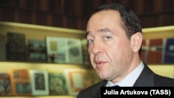 Михайло Лєсін