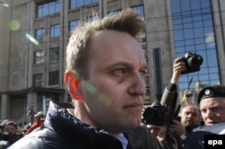 Роcійський опозиціонер Олексій Навальний під час протесту у Москві. 14 травня 2017 року