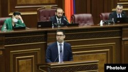 Արդարադատության նախարար Ռուստամ Բադասյանը ելույթ է ունենում խորհրդարանում, արխիվ