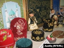 Бәйгедә катнашучыларның кул эшләре