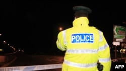 Полиция блокирует дороги, ведущие к месту нападения