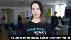 Беларустагы “Хьюман константа” укук коргоо уюмунун негиздөөчүсү Наста Лойка.