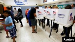 Голосование на избирательном участке в Калифорнии, ноябрь 2016 года