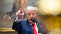 Diňle: Trampyň ABŞ-a girişi 'bölekleýin çäklendirýän' buýrugy Türkmenistanyň raýatlaryna hem degişli