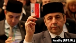 Бишенче корылтай. Пленар утырыш