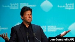 آرشیف/ عمران خان صدراعظم پاکستان در یک کنفرانس خبری در دوبی/ Source: Jon Gambrell (AP)
