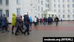 Пакуль чакалі перамоўнікаў, прадпрымальнікі грэліся ў аблвыканкаме