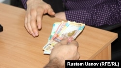 Коррупцию называют одним из основных препятствий для бизнеса в Казахстане.