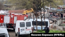 Разрушаването на незаконните постройки в квартал "Захарна фабрика"