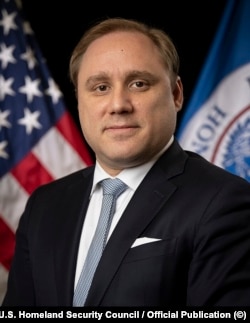 Дмитрий Альперович