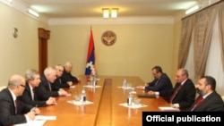 Մինսկի խմբի համանախագահների հանդիպումը Լեռնային Ղարաբաղի նախագահ Բակո Սահակյանի հետ, Ստեփանակերտ, 27-ը հոկտեմբերի, 2015թ․