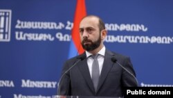 Արտգործնախարար Արարատ Միրզոյան, արխիվ