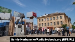 Очередь на центральный рынок Славянска, 12 мая 2020 года