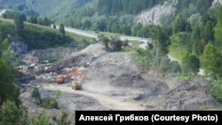 Добыча золота компанией "Ануй"