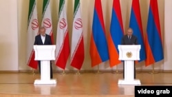 Pezeşkian və Paşinyanın Yerevanda birgə mətbuat konfransı