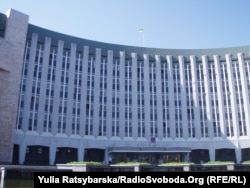 Будівля Дніпропетровської міської ради, де донедавна розміщувалася міська виборча комісія