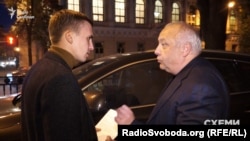 Журналісти не раз намагалися поспілкуватися з Ігорем Гринівим