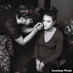 Aktrisa Elza Furtado qrimlənərkən