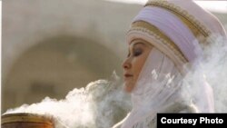 Кыргыздын танымал театр өнөрпозу Калича Сейдалиева. 