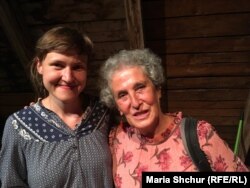 Акторка Еліза Пащ і глядачка Вера Рубалова (праворуч)