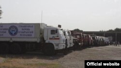 Автоколонна с гуманитарным грузом из Кыргызстана для пострадавших от стихийных бедствий районов Таджикистана.