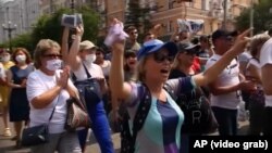 Урамга чыккан халык