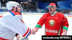Բելառուսի նախագահ Ալեքսանդր Լուկաշենկոն հոկեյի մրցաշարի ժամանակ, արխիվ