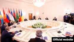 Russia -- Heads of government of the CIS countries meet in Kazan, 26May2017