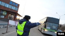 Swetoforlardaky we çatryklardaky hereket tertibine degişli täze düzgünler sürüjileriň arasynda diskussiýa döretdi.