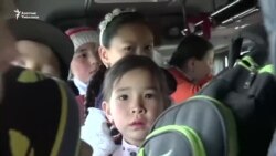 Нарын: окуучулардын автобусу