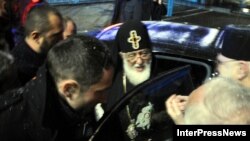 Недавнее заявление патриарха было вполне осознанным, однако он отказался от сказанного, поскольку в Грузии появилось слишком много противников этой идеи, пишет газета «Алия»