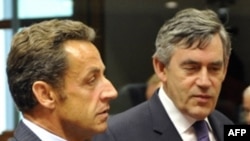 Эксперты говорят о расколе в Евросоюзе. Франция против серьезных санкций в адрес России, Великобритания - наоборот