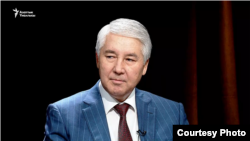 Мыктыбек Абдылдаев.