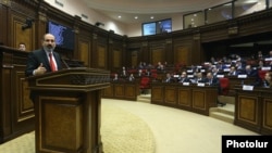 Հայաստանի վարչապետ Նիկոլ Փաշինյանն Ազգային ժողովում, արխիվ