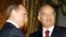 Орусиянын президенти Владимир Путин менен  Өзбекстандын мурдагы президенти, маркум Ислам Каримов. 
