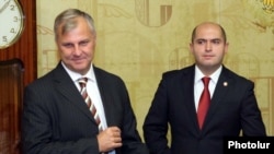 Armen Ashotyan, Raul de Luzenberger