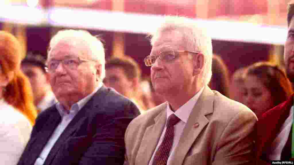 Кунаклар: Рәшит Сүнәев һәм Данил Мостафин