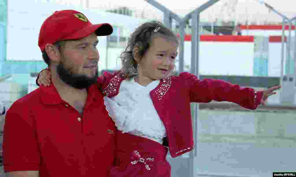 Мөслим Гайнановның кызы әтисен җибәрәсе килмичә, соңгы минутка кадәр &ldquo;Әтием, әтием&rdquo;, дип елады