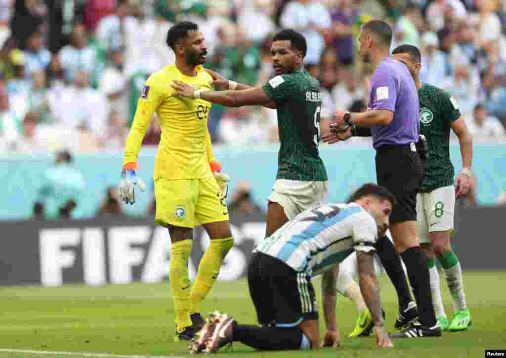 Катардагы Футбол боюнча дүйнө чемпионатындагы С тайпасындагы беттеште Аргентина курамасы Сауд Арабияга 1:2 эсебинде утулду. Оюн 22-ноябрда болду. Чемпионатка катышып жаткан 32 мамлекет сегиз тайпада күч сынашууда. Ар бир тайпада төрттөн команда бар. Алар бири-бири менен беттешип, тайпадан эки курама кийинки баскычка чыгат.&nbsp;C&nbsp;тобу:&nbsp;Аргентина, Сауд Арабиясы, Мексика, Польша.